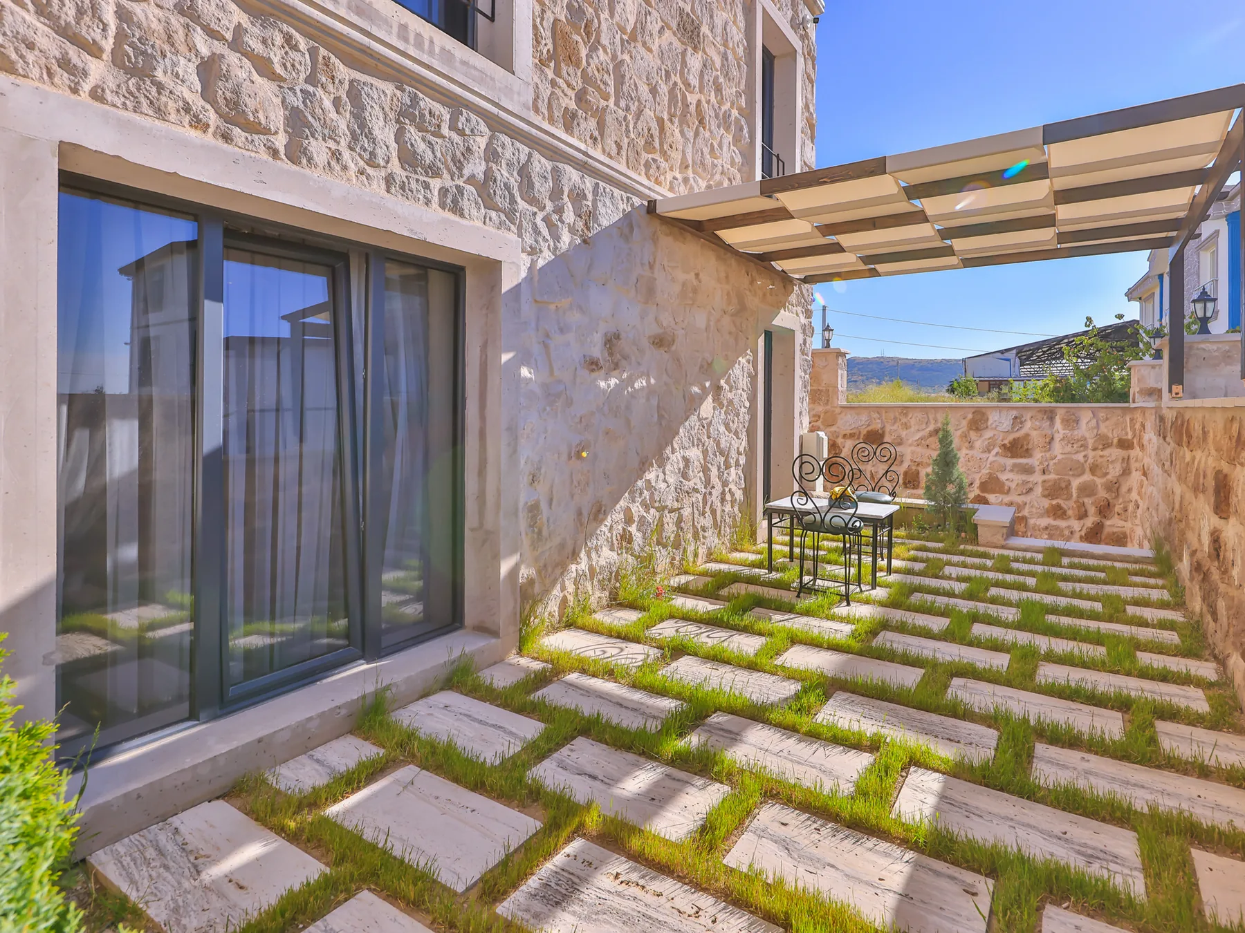 Standard Garden Room