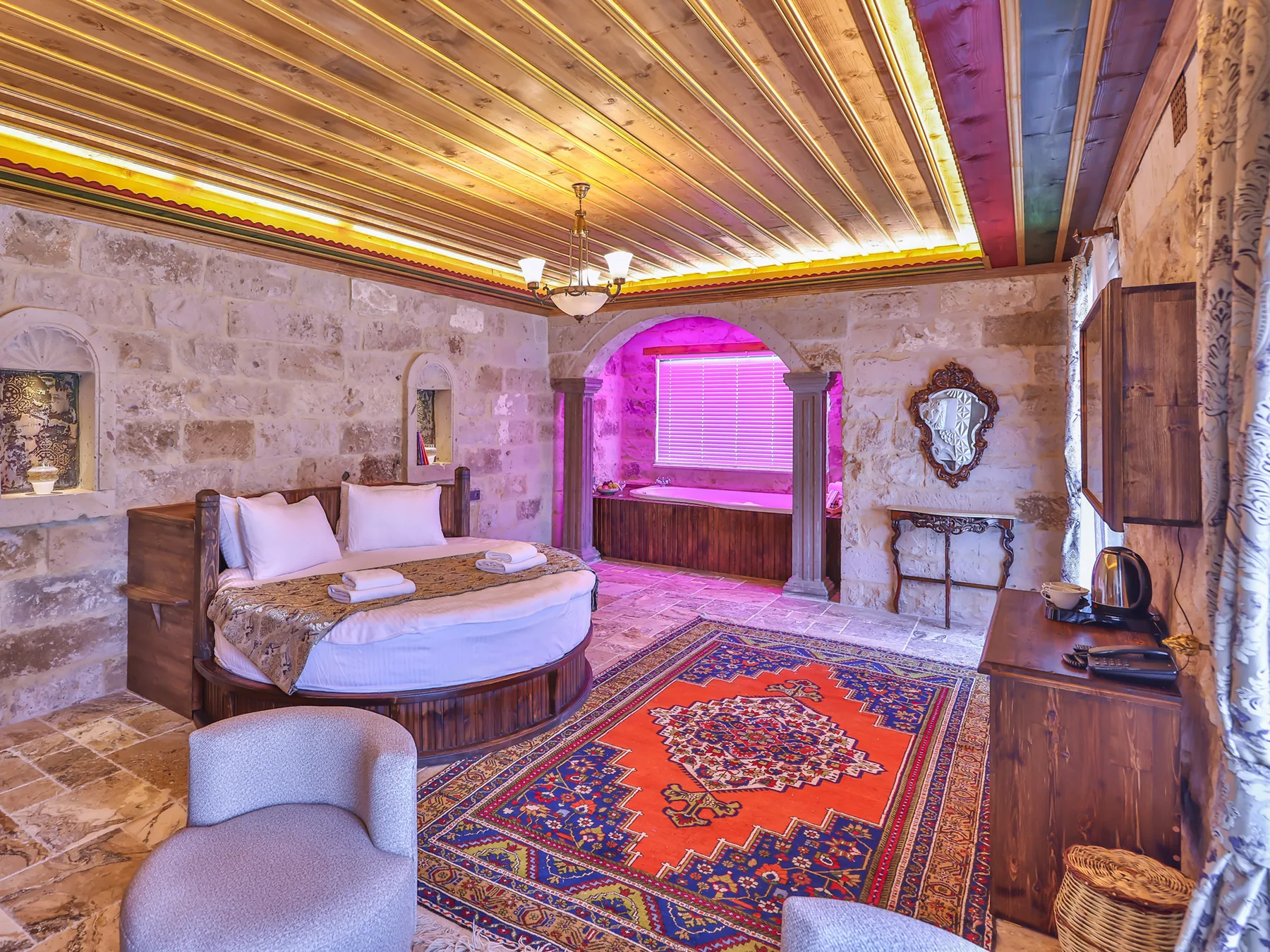 Superior Queen Suite